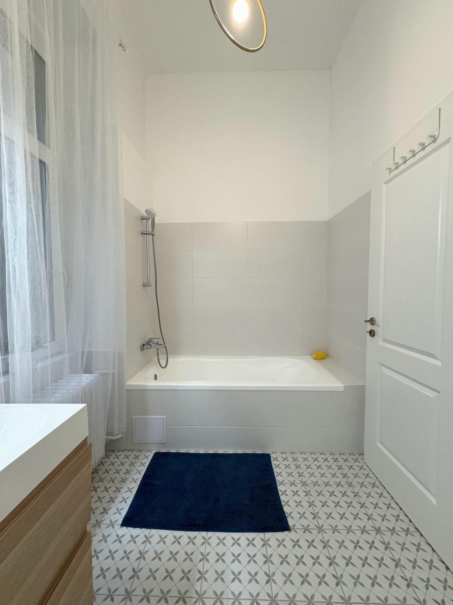 Danube Escapes Budapest- 3br בודפשט